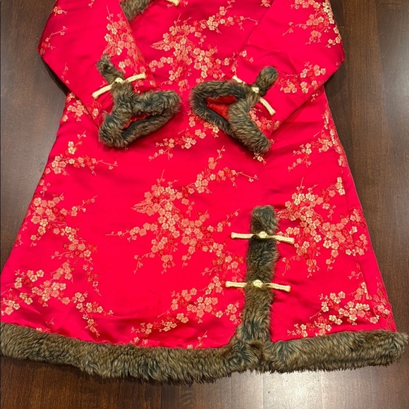 Chinese Traditional Dress Child's Quilted Cheongsam Fur Edged Red Gold Toggles - Picture 5 of 11